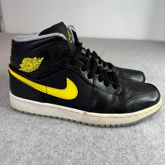 Jordan Other - Jordan‎ Air Jordan 1 Mid Retro Mens Size 9 Black Yellow 554724-070 Sneakers
